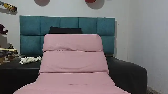 chirlleyy online show from 06-24-26, 01:54