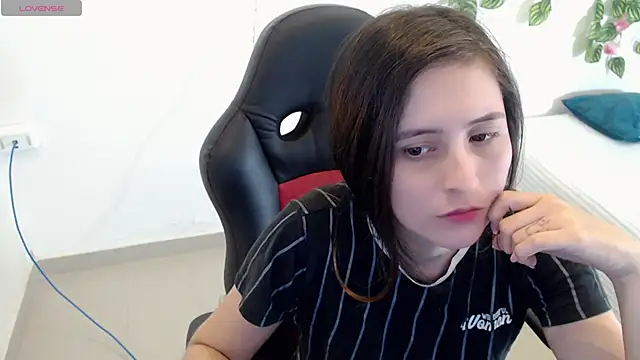 Snapshot of tania_sweet__ chatting on 12-18-24, 01:48 tania sweet online show from 12-18-24, 01:48