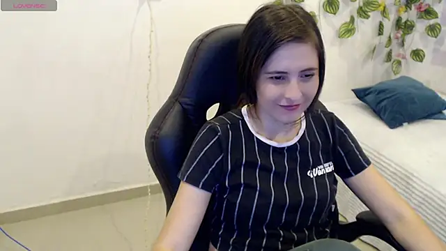 Snapshot of tania_sweet__ chatting on 01-17-25, 04:04 tania sweet online show from 01-17-25, 04:04