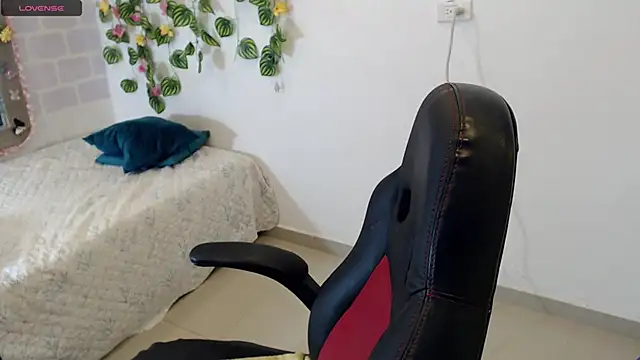 Snapshot of tania_sweet__ chatting on 03-14-25, 03:47 tania sweet online show from 03-14-25, 03:47