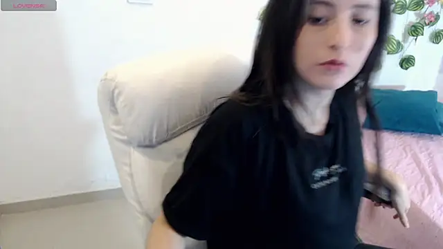 Snapshot of tania_sweet__ chatting on 09-14-25, 03:44 tania sweet online show from 09-14-25, 03:44