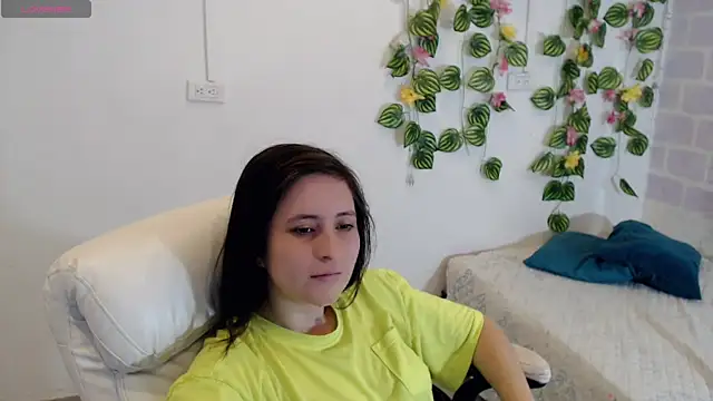 Snapshot of tania_sweet__ chatting on 10-30-25, 03:46 tania sweet online show from 10-30-25, 03:46