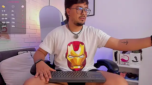 DaviidEvans  online show from 01-11-26, 04:28