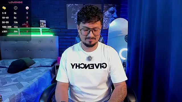 DaviidEvans  online show from 06-27-26, 07:02