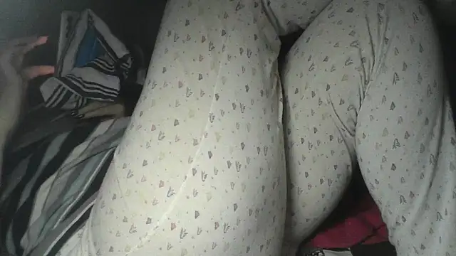 Snapshot of Alma_Evelynne chatting on 02-17-26, 08:48 Alma Evelynne online show from 02-17-26, 08:48