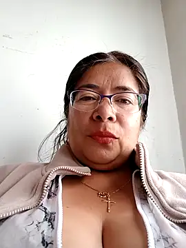   valentina18 online show from 12-15-24, 01:43