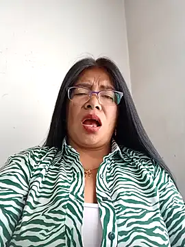   valentina18 online show from 12-31-24, 08:23