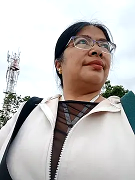   valentina18 online show from 02-24-25, 01:53