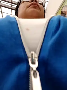   valentina18 online show from 03-08-25, 04:17