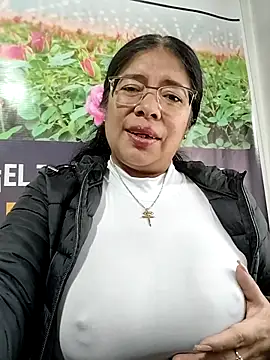   valentina18 online show from 05-06-26, 12:32