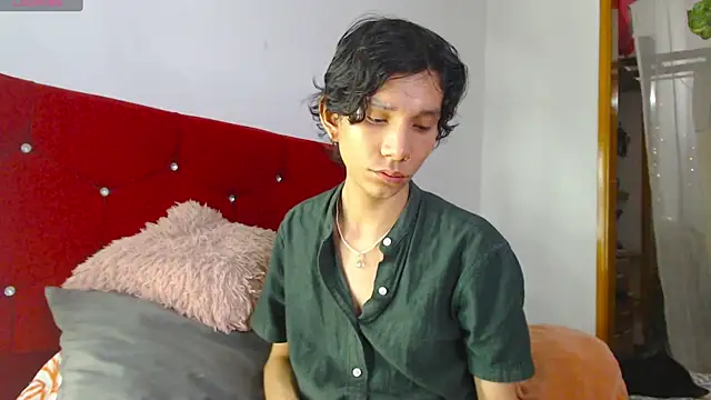 LAICK 01 online show from 04-18-26, 05:44