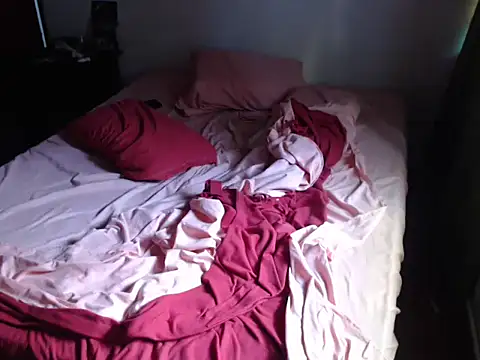 Snapshot of deftoolceles chatting on 03-19-26, 11:14 deftoolceles online show from 03-19-26, 11:14