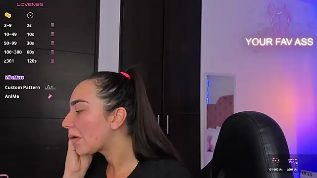 ava blue online show from 01-11-25, 06:12