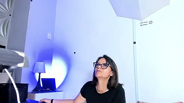 beauti wild25 online show from 06-26-26, 07:29