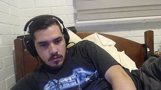 Snapshot of hung_weeb chatting on 02-03-25, 03:53 hung weeb online show from 02-03-25, 03:53