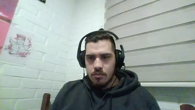 Snapshot of hung_weeb chatting on 11-01-25, 12:56 hung weeb online show from 11-01-25, 12:56