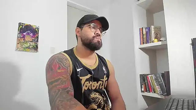 Snapshot of _Coddygold_ chatting on 02-12-26, 11:49 Coddygold online show from 02-12-26, 11:49