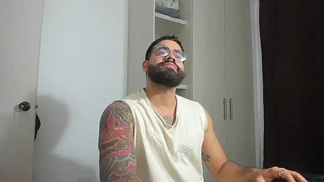 Snapshot of _Coddygold_ chatting on 03-07-26, 11:07 Coddygold online show from 03-07-26, 11:07