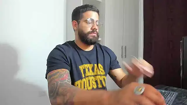 Snapshot of _Coddygold_ chatting on 03-13-26, 01:01 Coddygold online show from 03-13-26, 01:01