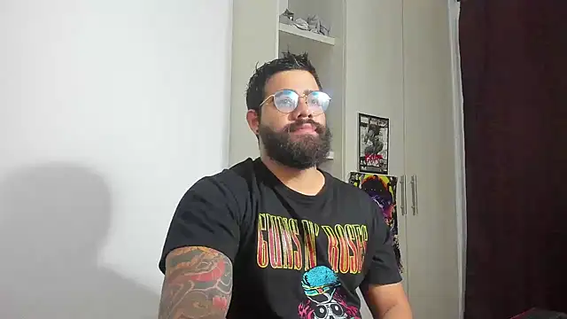 Snapshot of _Coddygold_ chatting on 04-06-26, 11:44 Coddygold online show from 04-06-26, 11:44