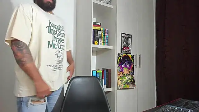 Snapshot of _Coddygold_ chatting on 04-11-26, 12:04 Coddygold online show from 04-11-26, 12:04