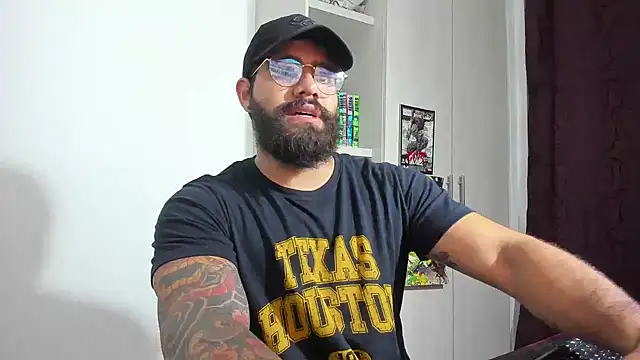 Snapshot of _Coddygold_ chatting on 04-11-26, 11:09 Coddygold online show from 04-11-26, 11:09