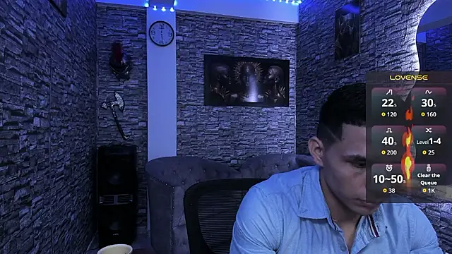 Snapshot of ChoreyTaiylor chatting on 03-08-26, 03:38 ChoreyTaiylor online show from 03-08-26, 03:38