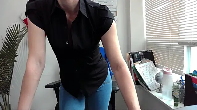 City Kat online show from 12-18-24, 03:55