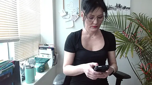 Snapshot of City_Kat chatting on 03-17-26, 06:00 City Kat online show from 03-17-26, 06:00