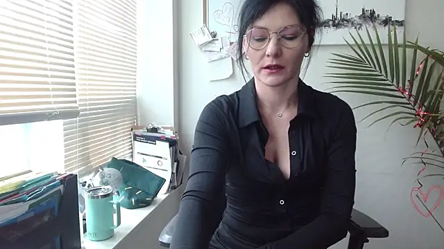 Snapshot of City_Kat chatting on 03-19-26, 06:12 City Kat online show from 03-19-26, 06:12