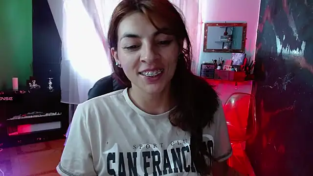 Snapshot of julieth_sex1 chatting on 03-15-26, 07:09 julieth sex1 online show from 03-15-26, 07:09