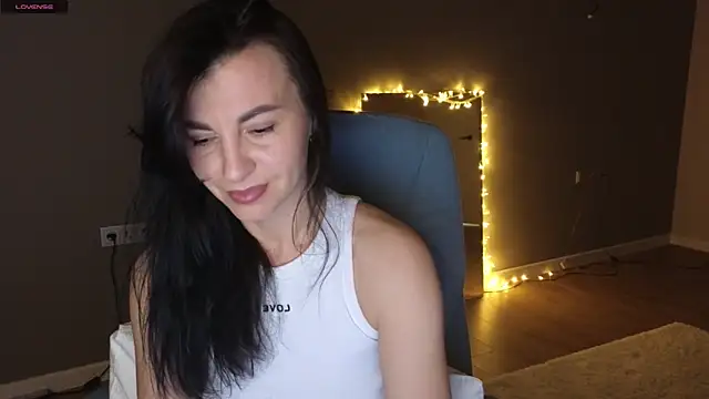 Mary love16 online show from 03-15-25, 06:10