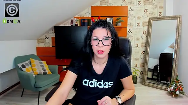 EmillyTaylor online show from 12-30-24, 07:37