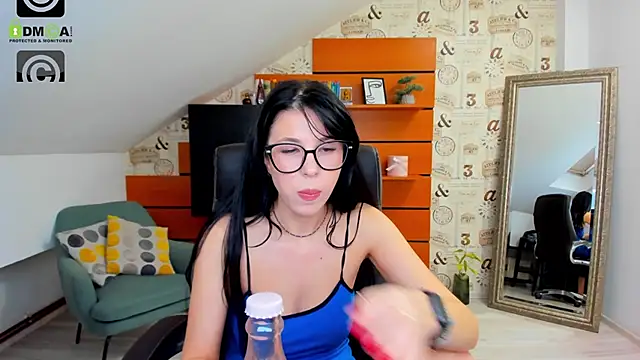 EmillyTaylor online show from 01-08-25, 07:13