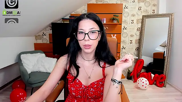 EmillyTaylor online show from 02-26-25, 04:36