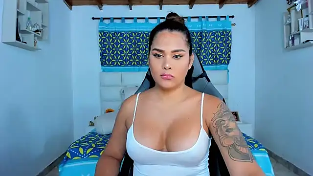 Snapshot of shadia-orozco chatting on 02-11-25, 07:54 shadia-orozco online show from 02-11-25, 07:54