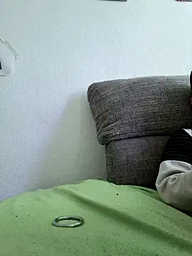 Snapshot of Percy_ohv chatting on 10-19-25, 08:04 Percy ohv online show from 10-19-25, 08:04