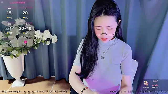 candy-yiyi online show from 12-16-24, 04:02