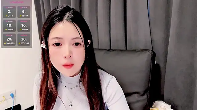 candy-yiyi online show from 03-25-26, 02:06