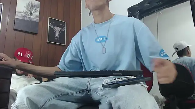 Snapshot of GaboReyes chatting on 09-25-25, 01:53 GaboReyes online show from 09-25-25, 01:53