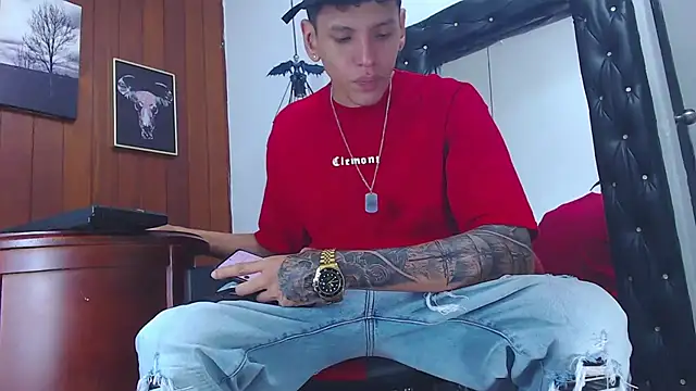 Snapshot of GaboReyes chatting on 09-28-25, 04:29 GaboReyes online show from 09-28-25, 04:29