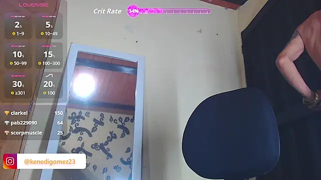 Snapshot of GaboReyes chatting on 10-31-25, 10:00 GaboReyes online show from 10-31-25, 10:00