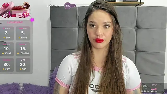 Snapshot of zoe69x chatting on 02-02-25, 09:40 zoe69x online show from 02-02-25, 09:40