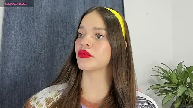 Snapshot of zoe69x chatting on 02-06-25, 04:42 zoe69x online show from 02-06-25, 04:42