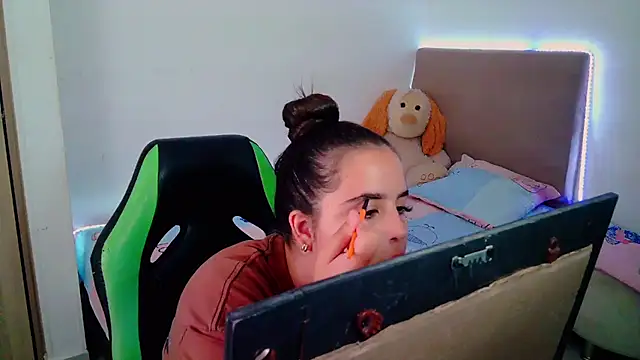  alicia z online show from 02-04-25, 06:06