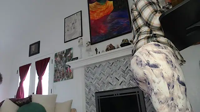 AuroraWillows online show from 02-11-25, 06:33