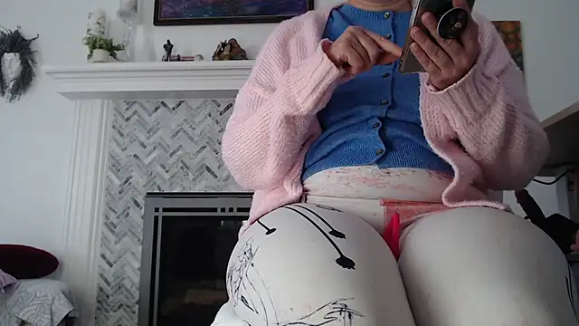 AuroraWillows online show from 02-22-26, 06:06