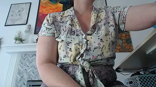 AuroraWillows online show from 06-18-26, 07:51