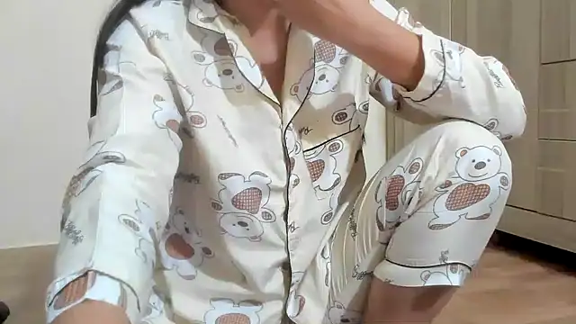 Beauty Asian Tina online show from 01-22-25, 12:49