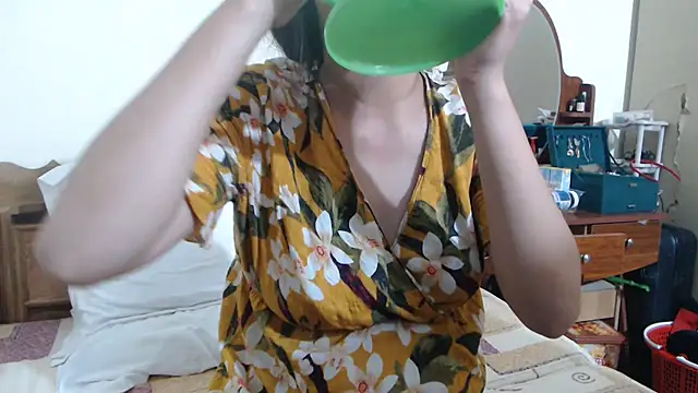 Beauty Asian Tina online show from 12-18-25, 11:16